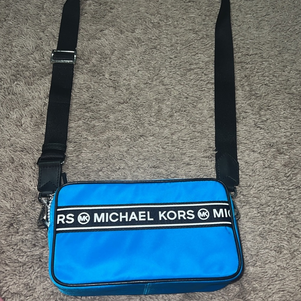 Michael kors purse camera - Picture 2 of 9
